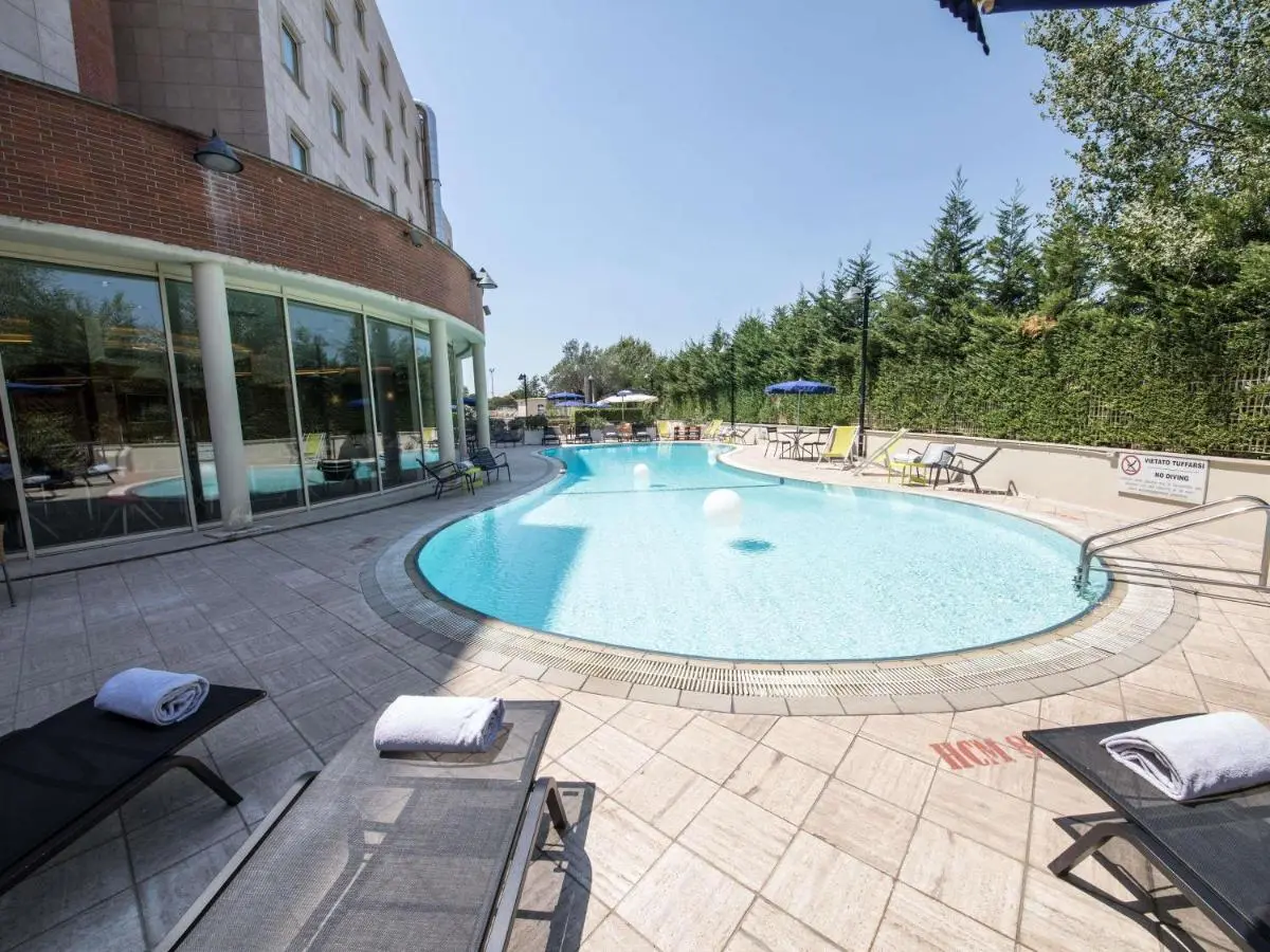 Image 2 of Novotel Roma Est