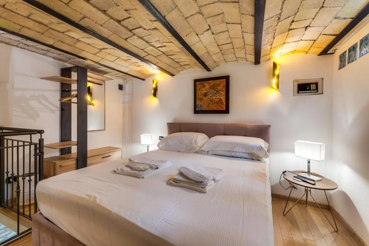 Image 1 of Oliviero – Piazza Navona Apartment