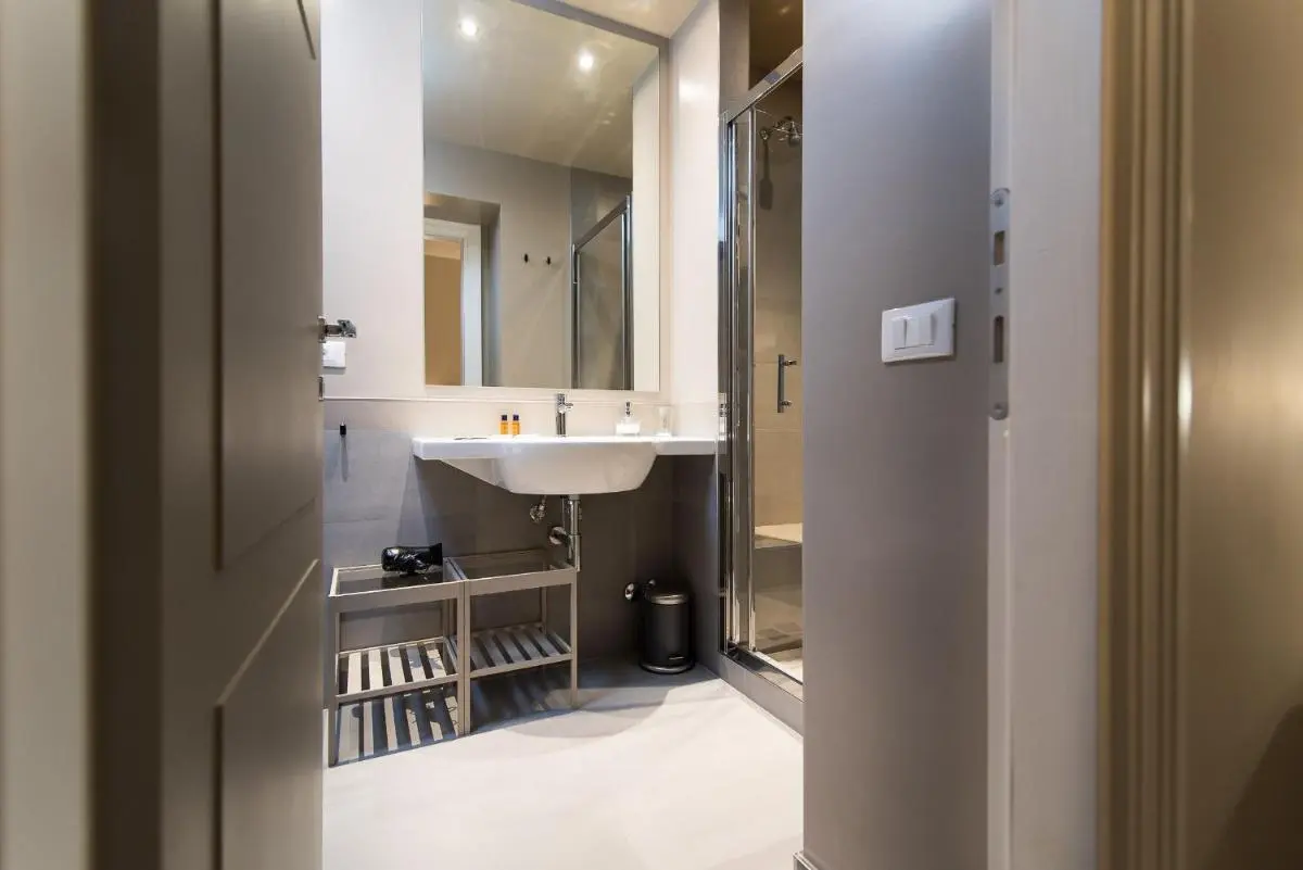 Image 6 of Ovidio Suite