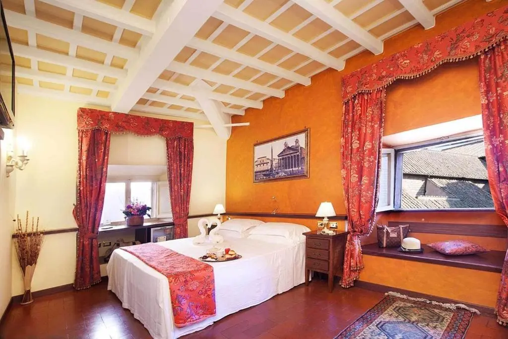 Image of Pantheon Inn