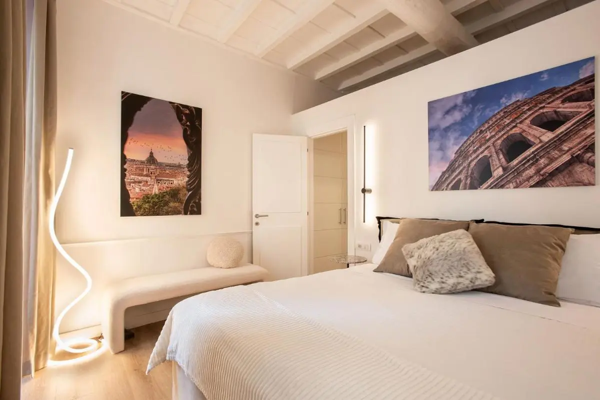 Image 1 of Pantheon Suites Rome 2