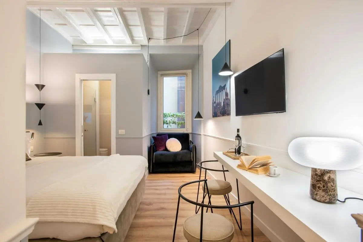 Image 4 of Pantheon Suites Rome 2
