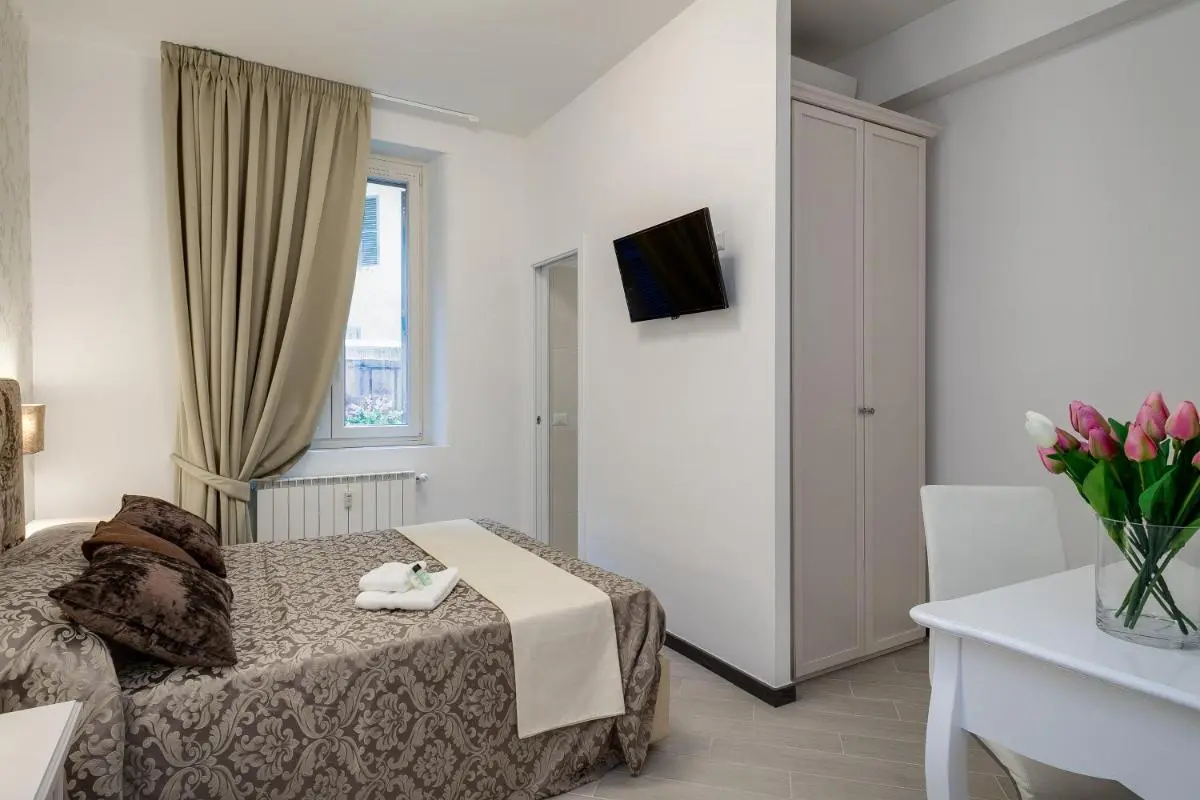 Image 4 of Prime Vatican Suites