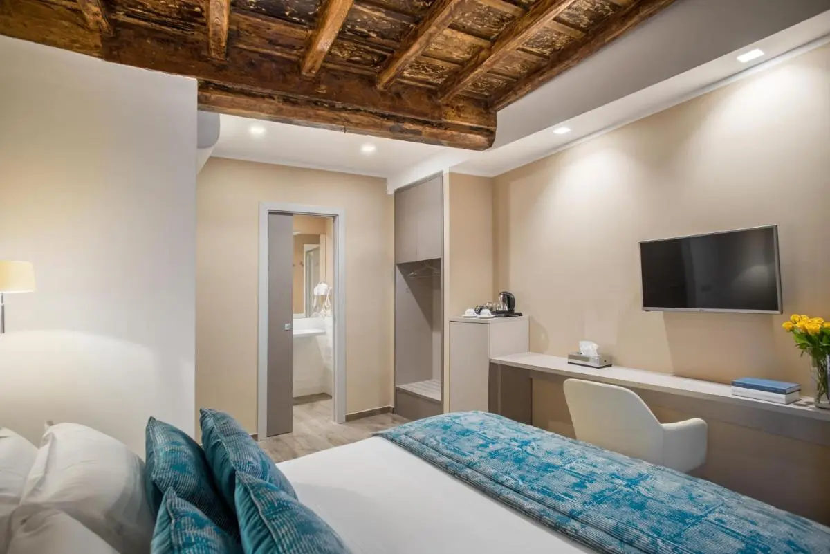 Image 3 of Reginella Suites