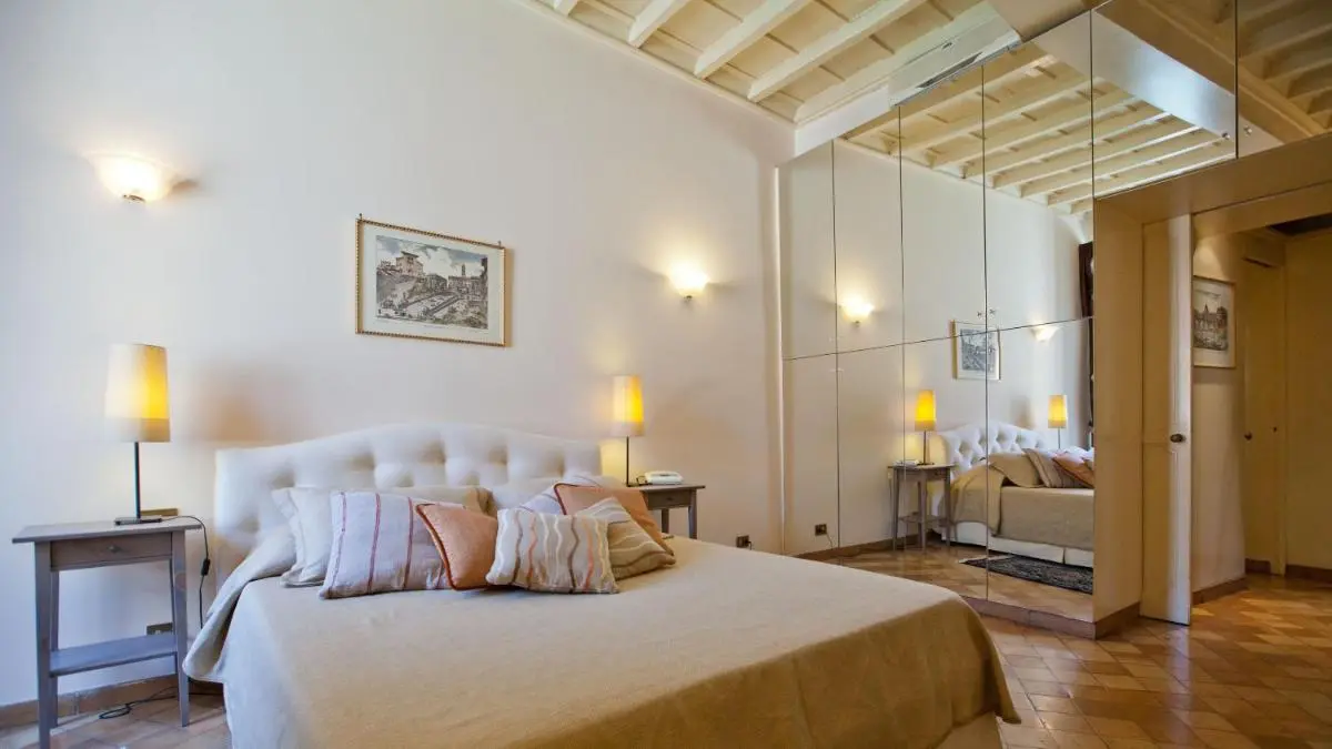 Image 1 of Rental in Rome Trevi Fouintain View Apartment