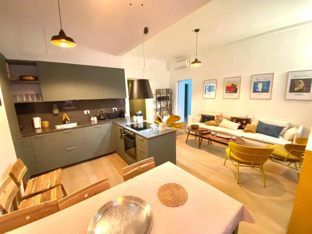 Image 3 of SWEETSUITE Rome