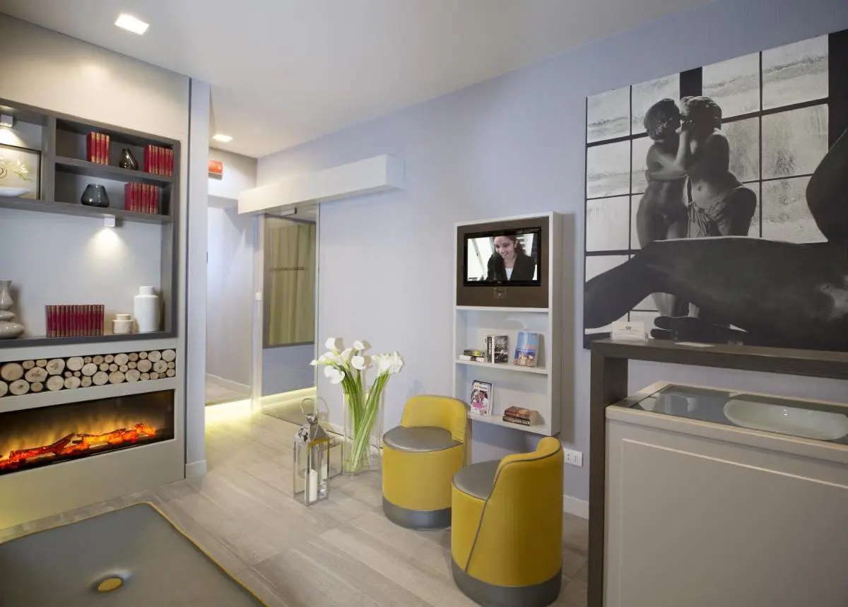 Image 2 of San Carlo Suite