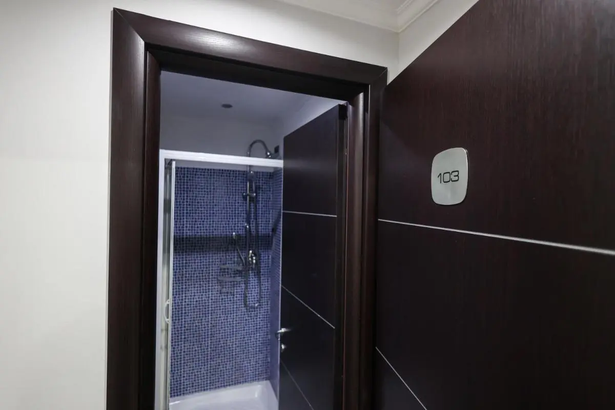 Image 2 of Seven Kings Relais