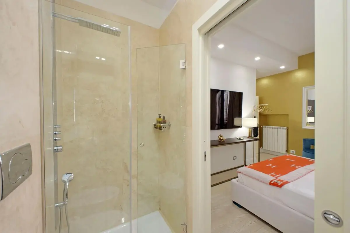 Image 2 of Spanish Diamond Luxury Style