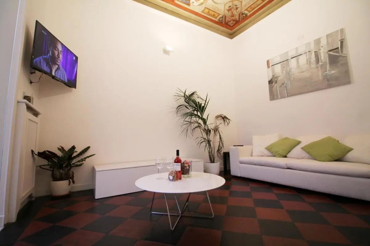 Image 4 of Spanish Steps Art Apartment