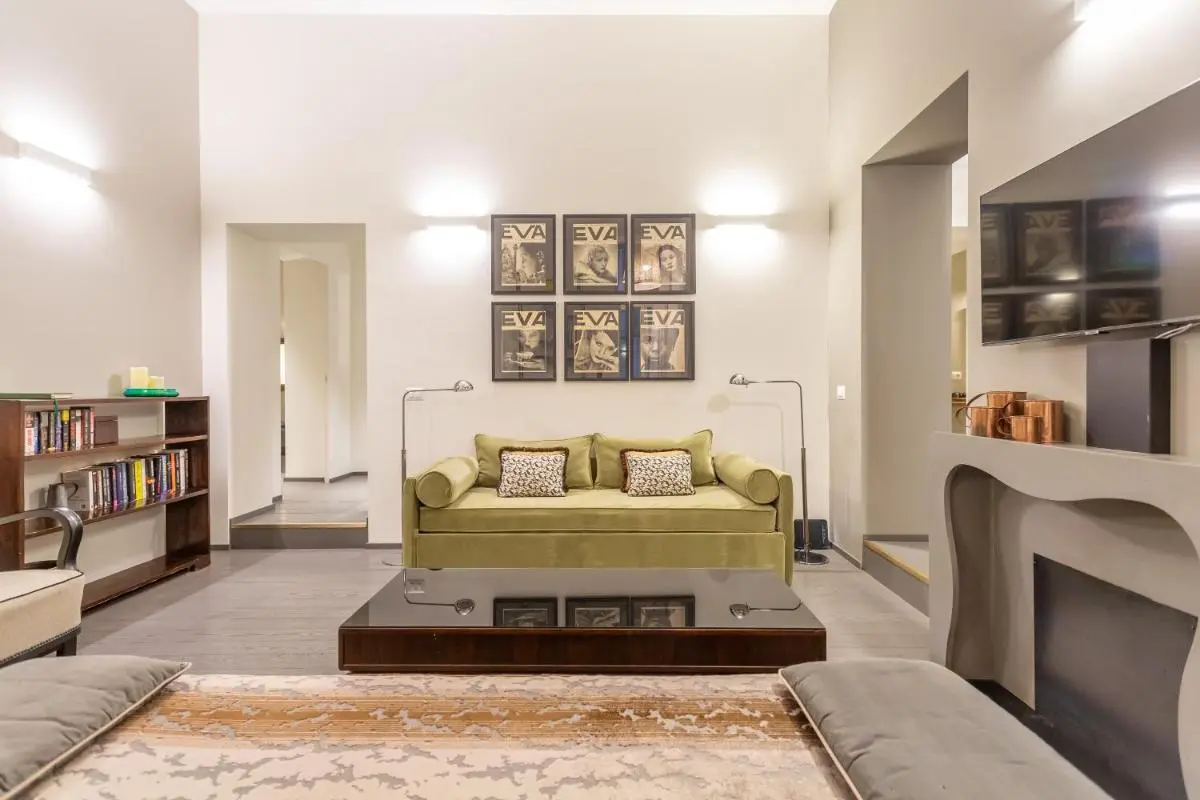 Image 4 of Spanish Steps DeLuxe Apartment