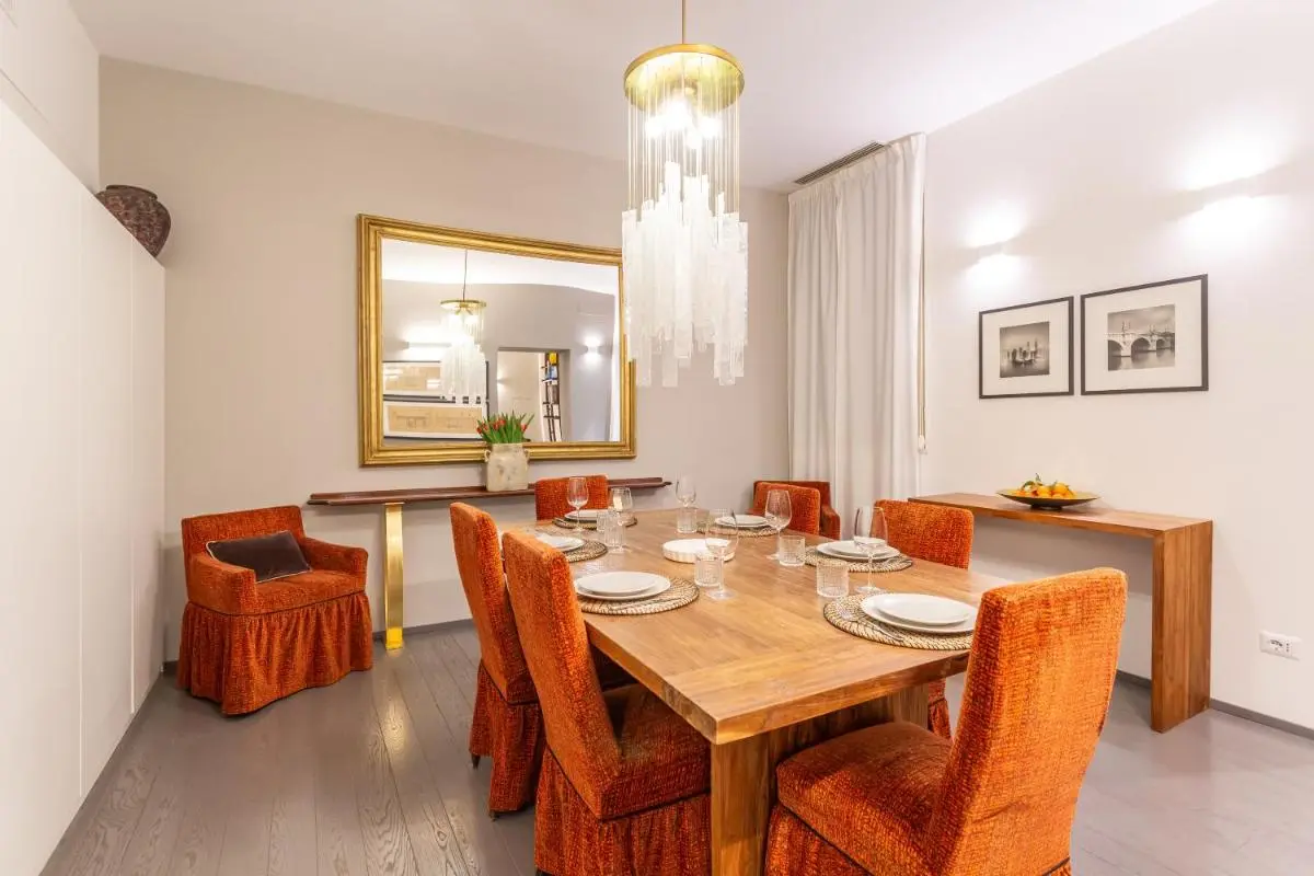 Image 3 of Spanish Steps DeLuxe Apartment