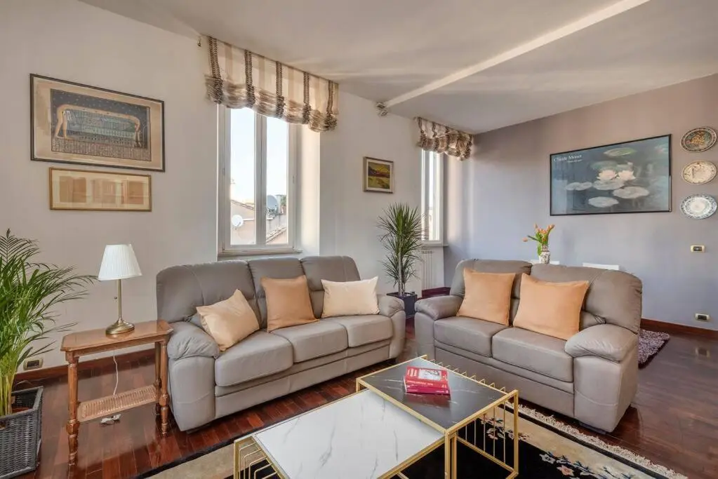 Image of Stunning Center Rome Apartment