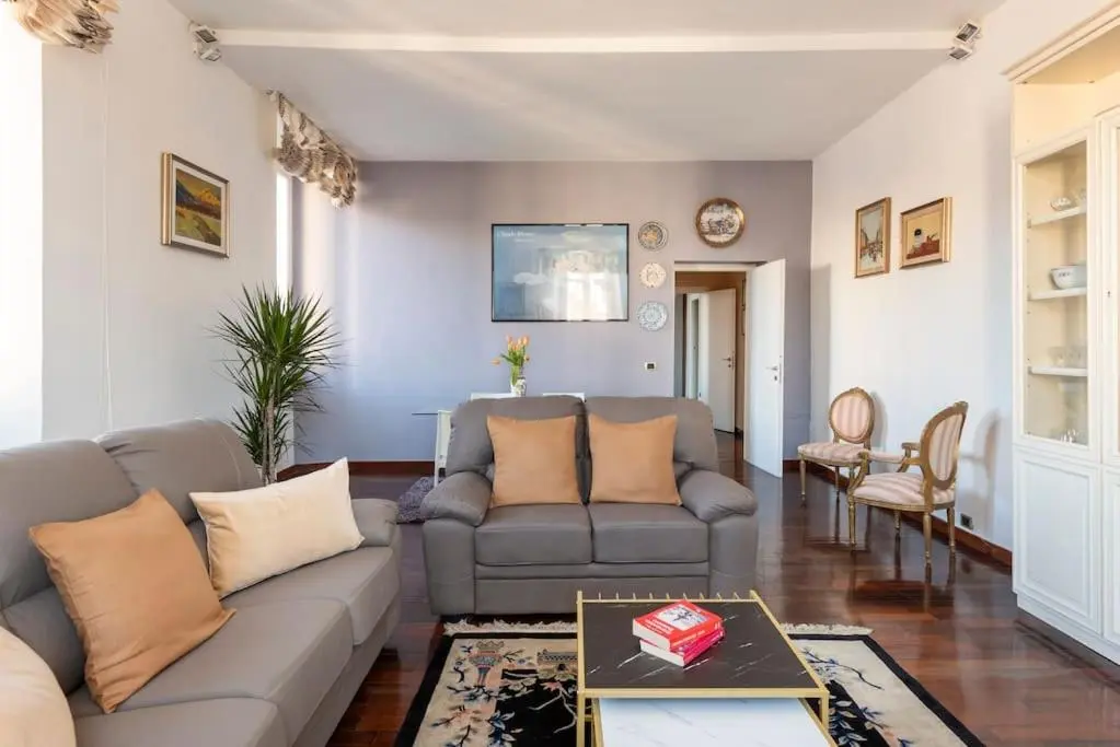 Image 4 of Stunning Center Rome Apartment