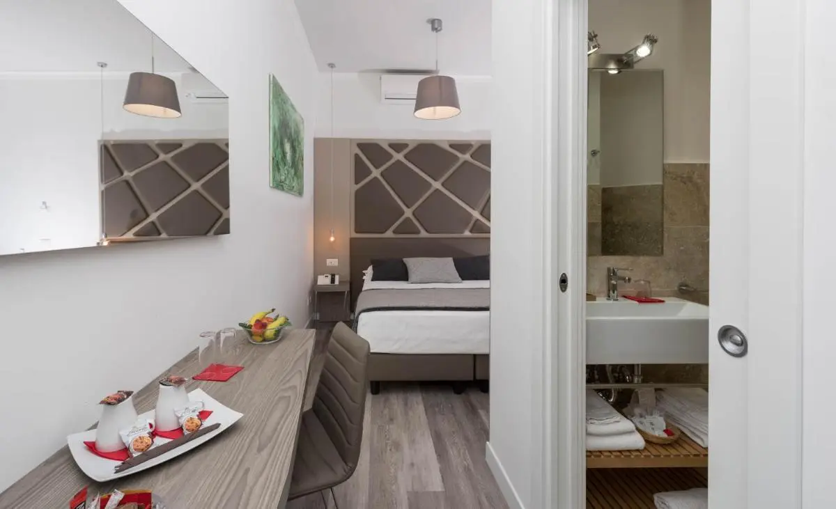 Image 2 of Suite Deal