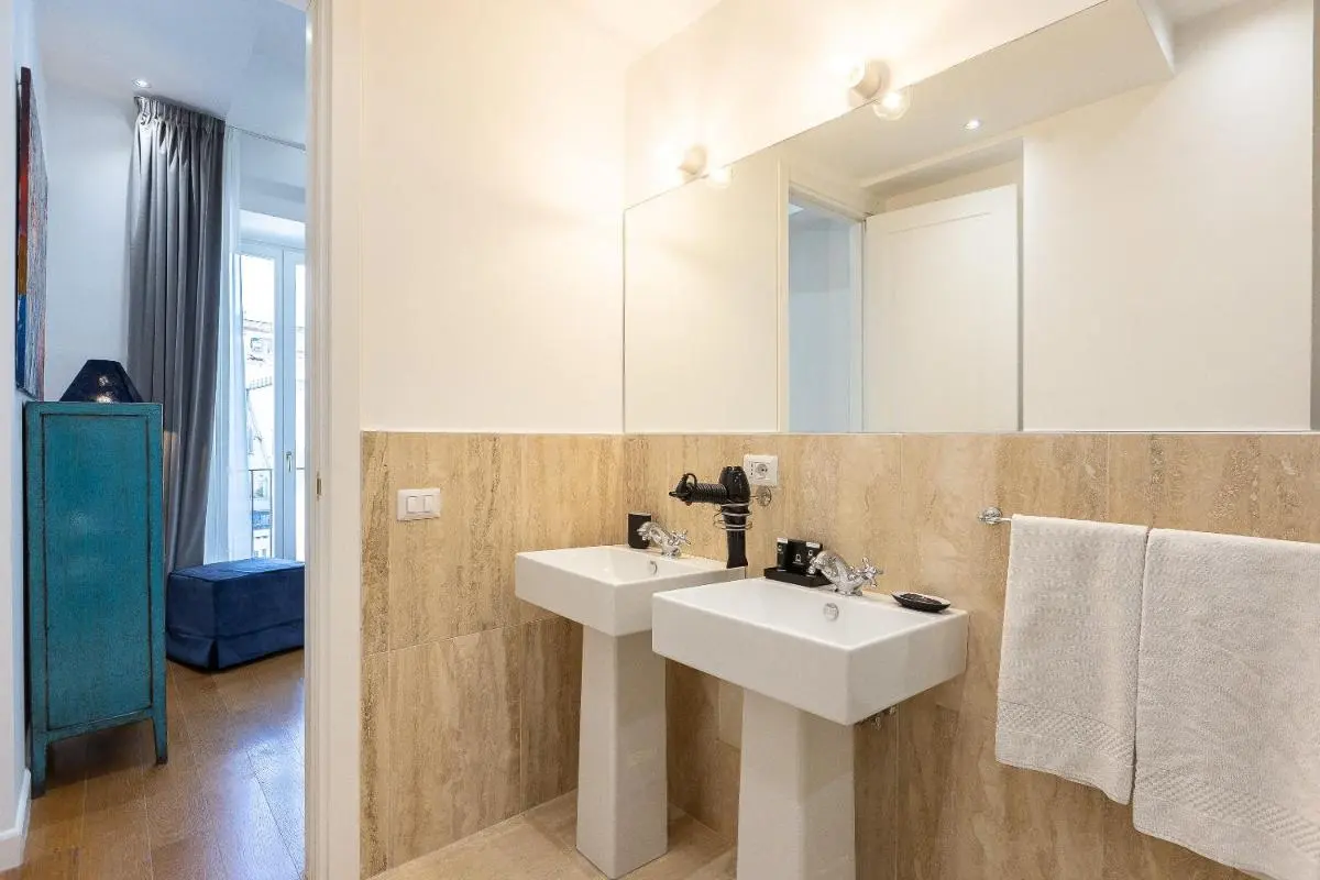 Image 2 of Suite della Pigna