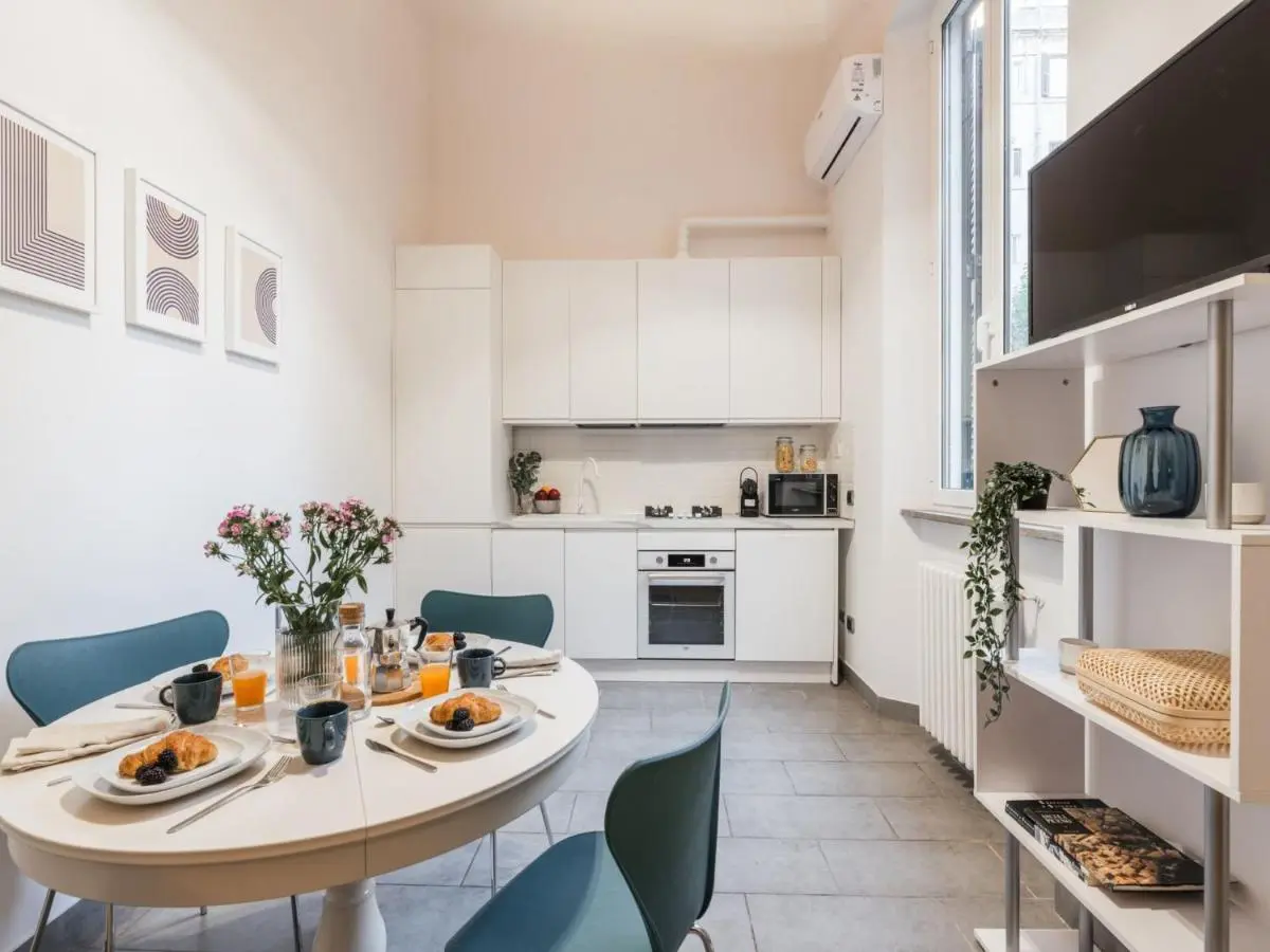 Image 3 of The Best Rent – Three-Bedroom apartment in Manzoni district