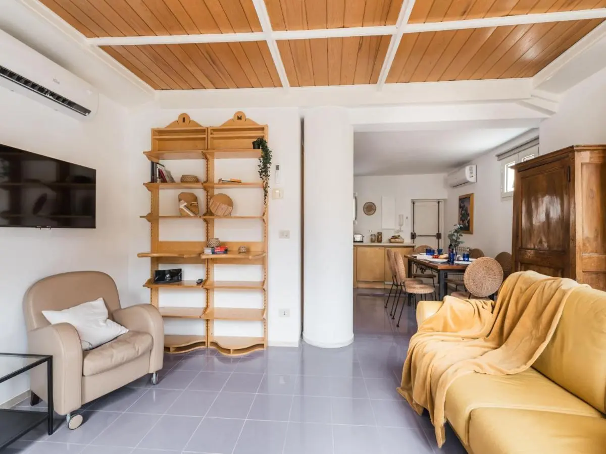 Image 2 of The Best Rent – Two-bedroom apartment with terrace near Trevi Fountain