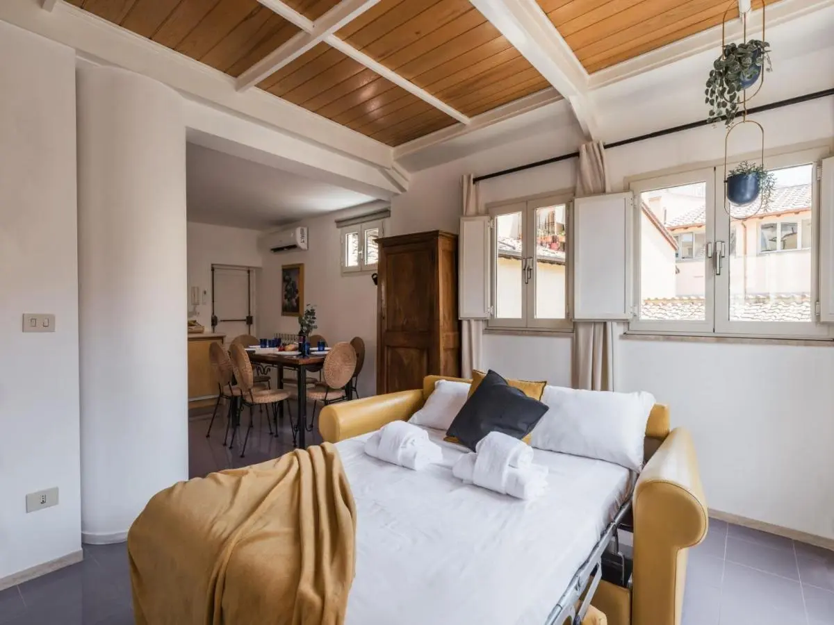 Image 5 of The Best Rent – Two-bedroom apartment with terrace near Trevi Fountain