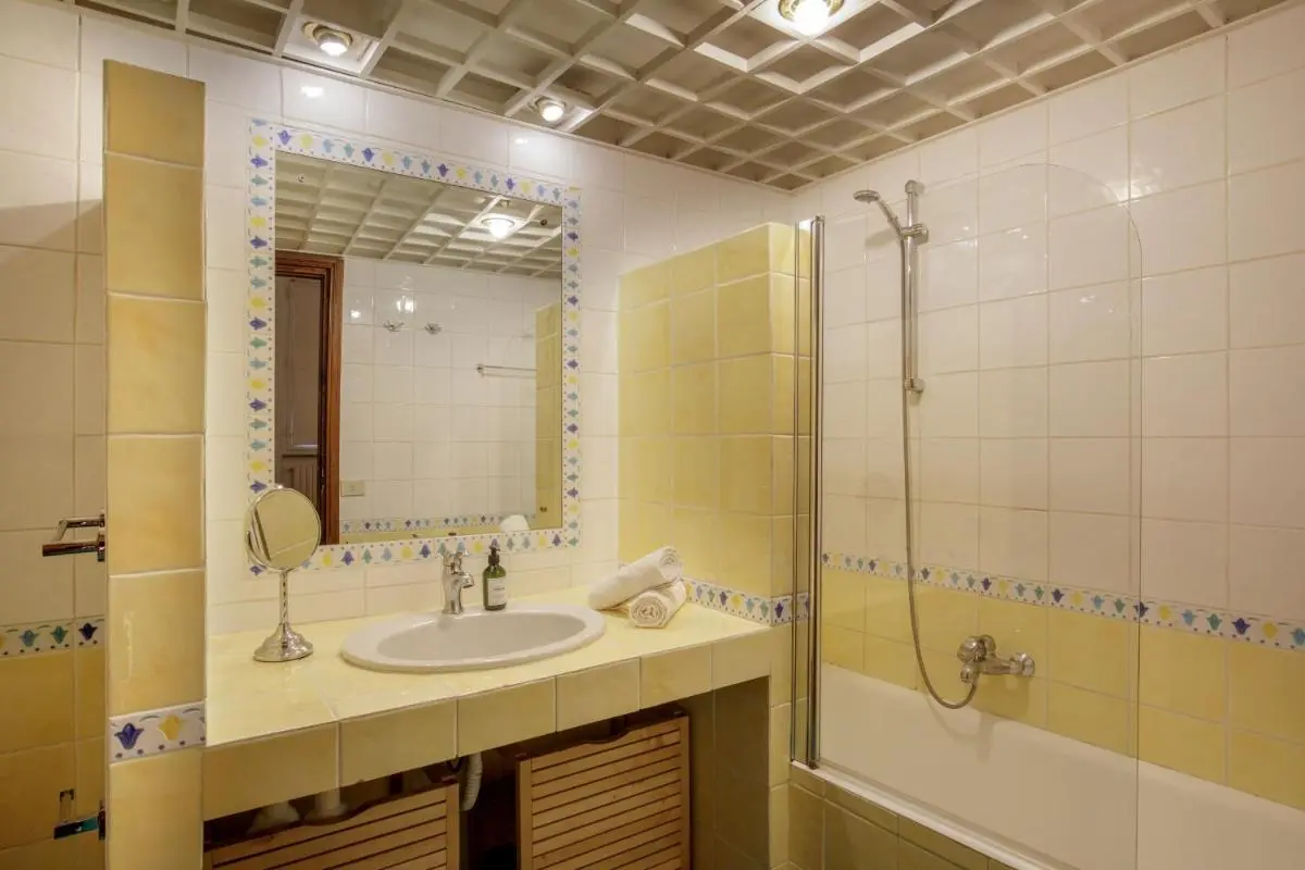Image 2 of The Right Place 4U Quercia Apartment