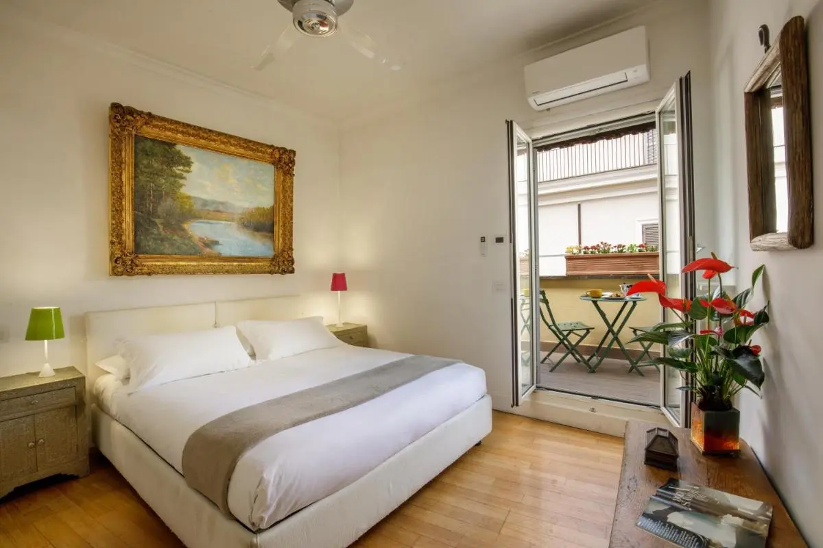 Image 6 of The right place 4U Mario de Fiori Apartment