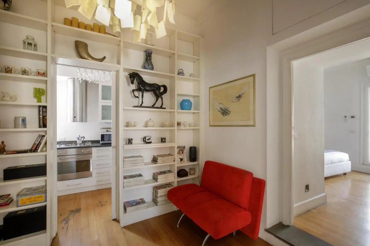 Image 3 of The right place 4U Mario de Fiori Apartment