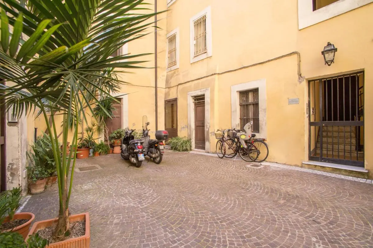 Image 5 of Top Floor Navona