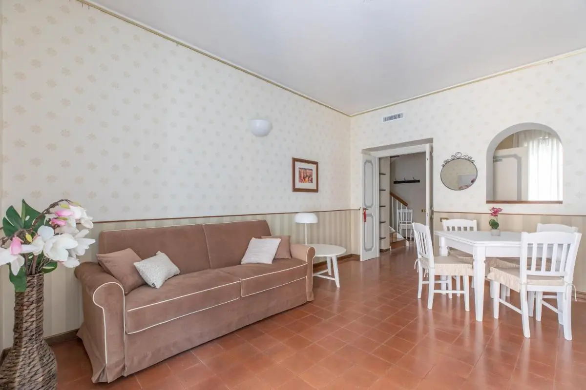 Image 3 of Town House Roma