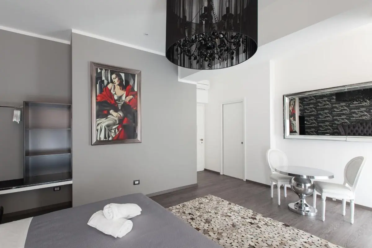 Image 2 of Town House Roma