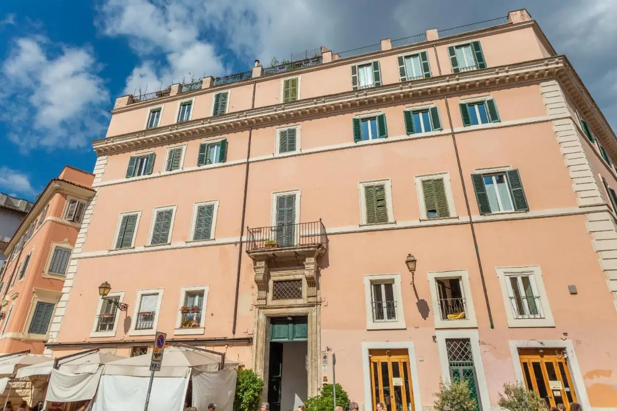 Image 5 of Trastevere San Calisto 3 BDR Apartment