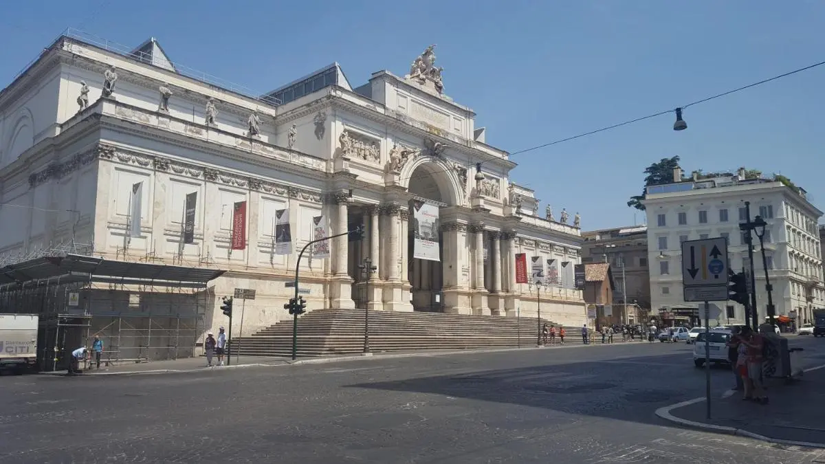 Image 5 of Una Finestra su Monti