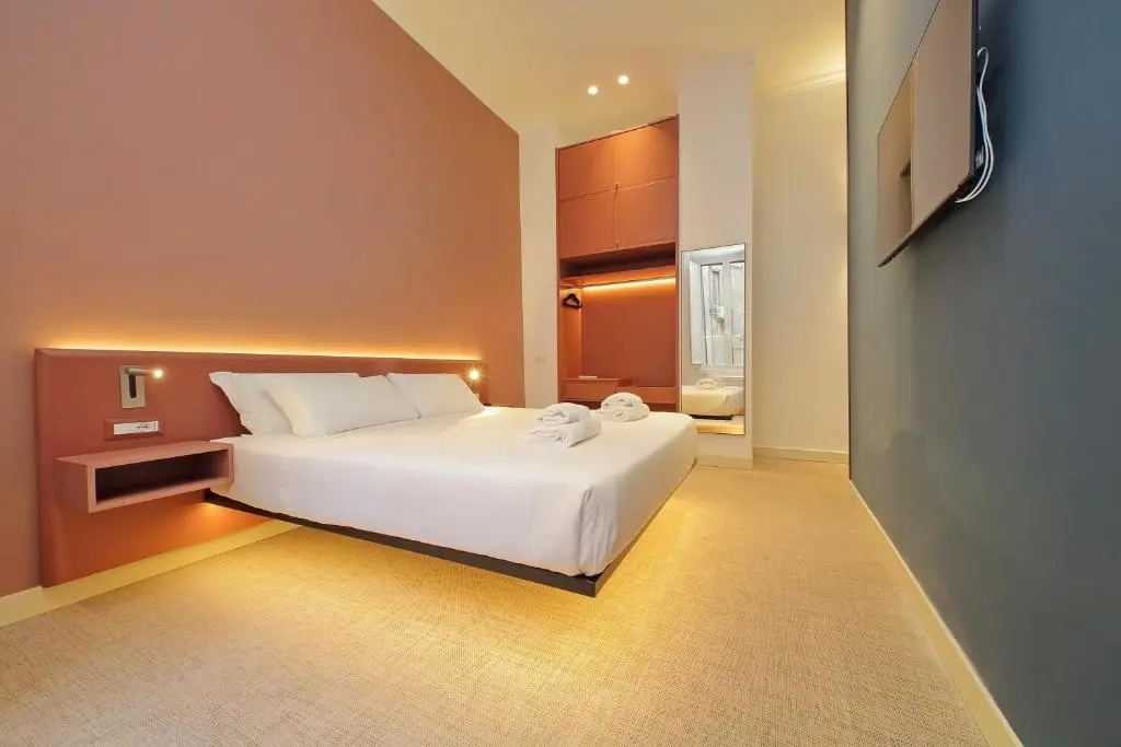 Image of Velvet Inn