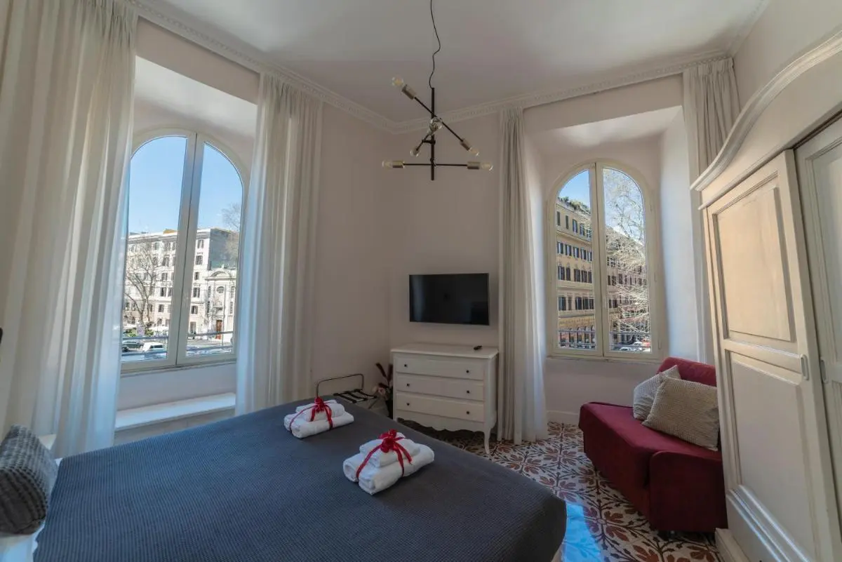 Image 2 of Vintage Ottaviano Apartment