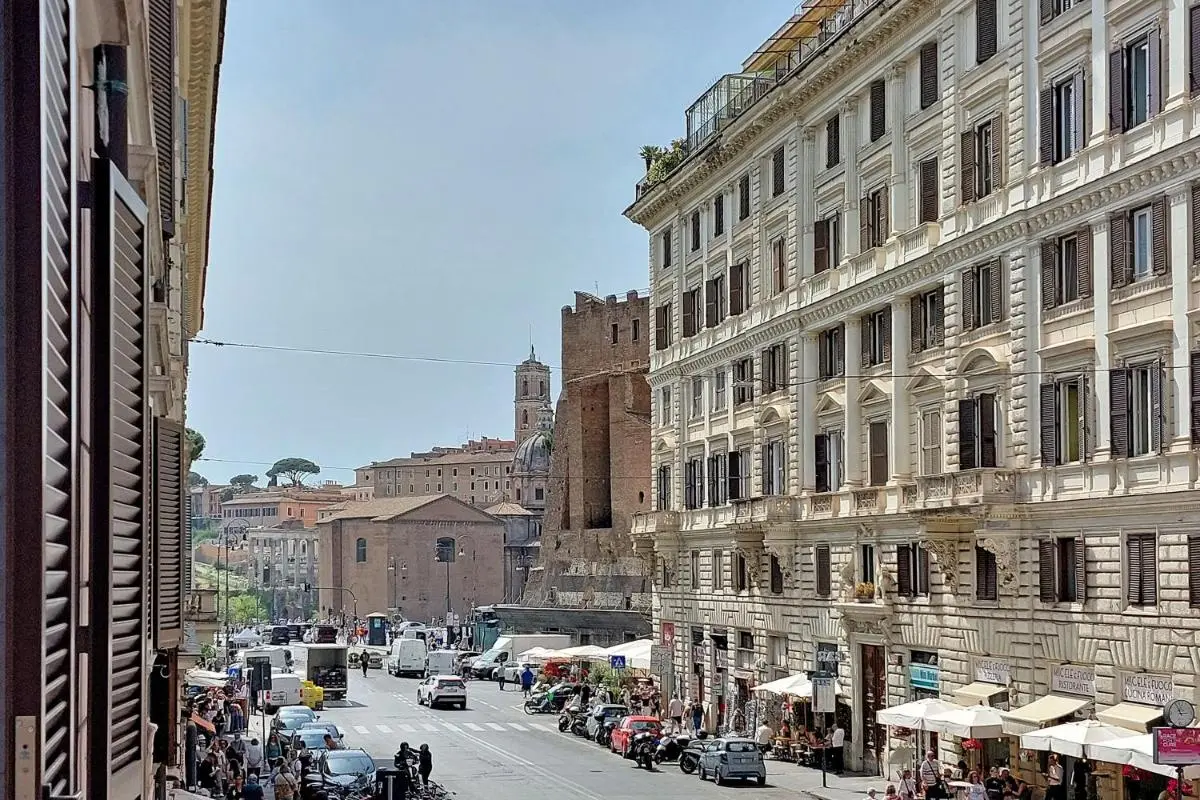 Image 5 of YCH-Colorful and classy apartment near Fori Imperiali