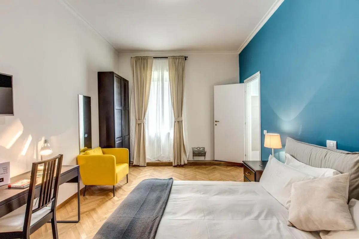 Image 5 of YH SUITE 131