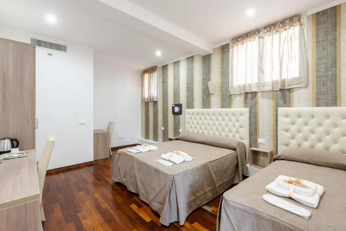 Image 1 of chèri luxury suite