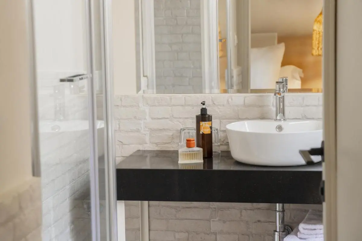 Image 6 of room Select Via Veneto