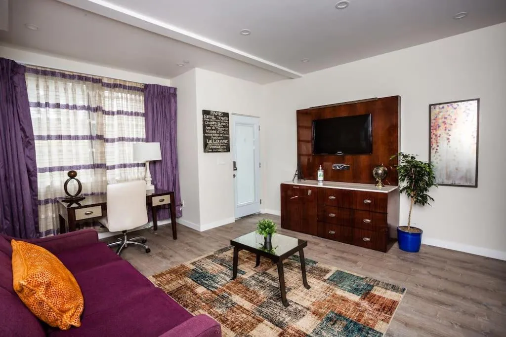 Image of 1 Bedroom Apartment with Luxurious Design in SD