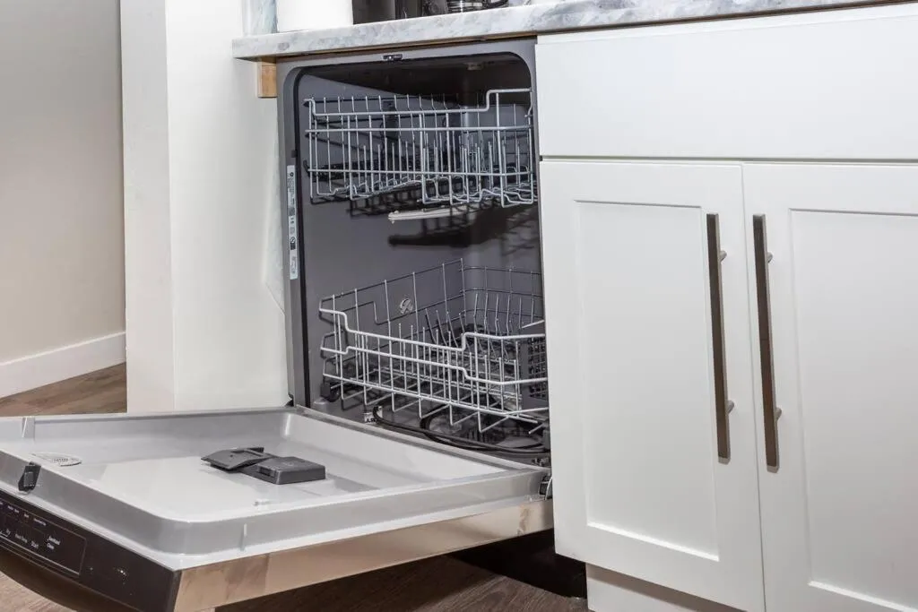 Image 2 of 1 Bedroom Apartment with Luxurious Design in SD