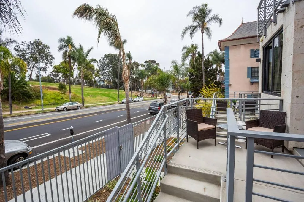 Image 5 of 1 Bedroom Apartment with Luxurious Design in SD