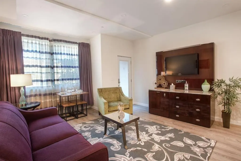 Image of 1-Bedroom with Cali King Size Bed in San Diego