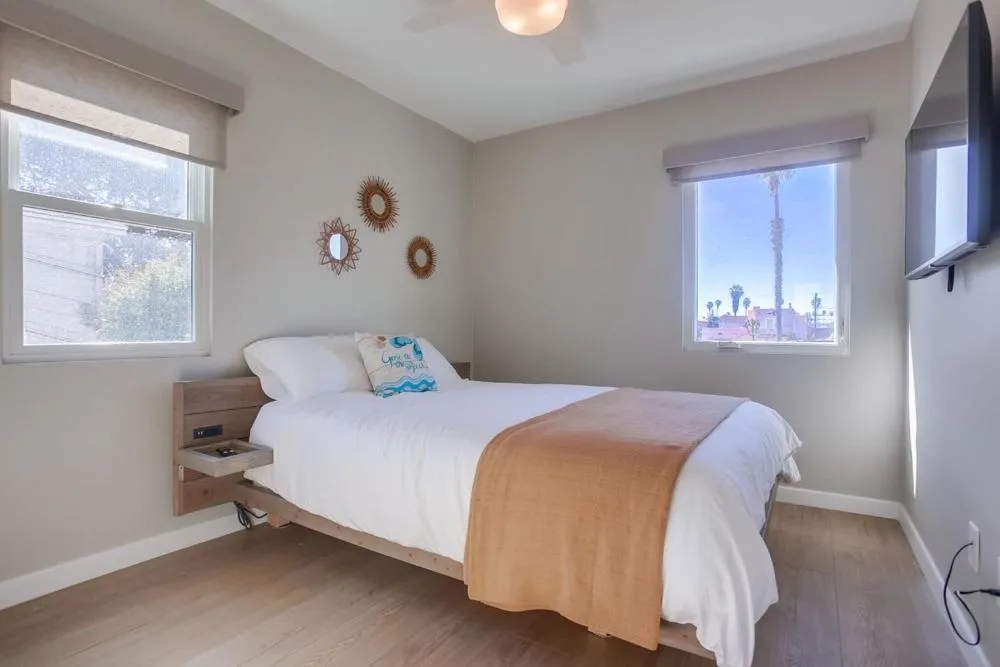 Image 1 of 7BD Family, Event Friendly, 2 blocks to Beach, Boardwalk