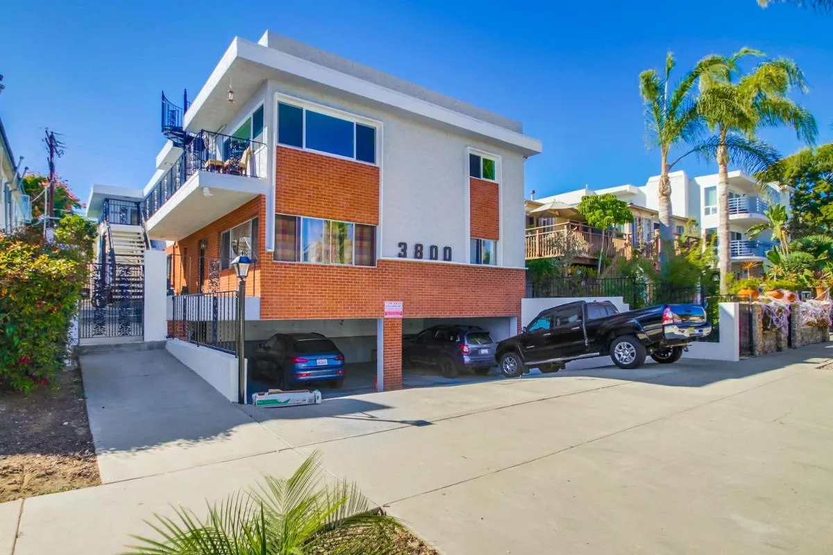 Image 5 of Baywatch Retreat