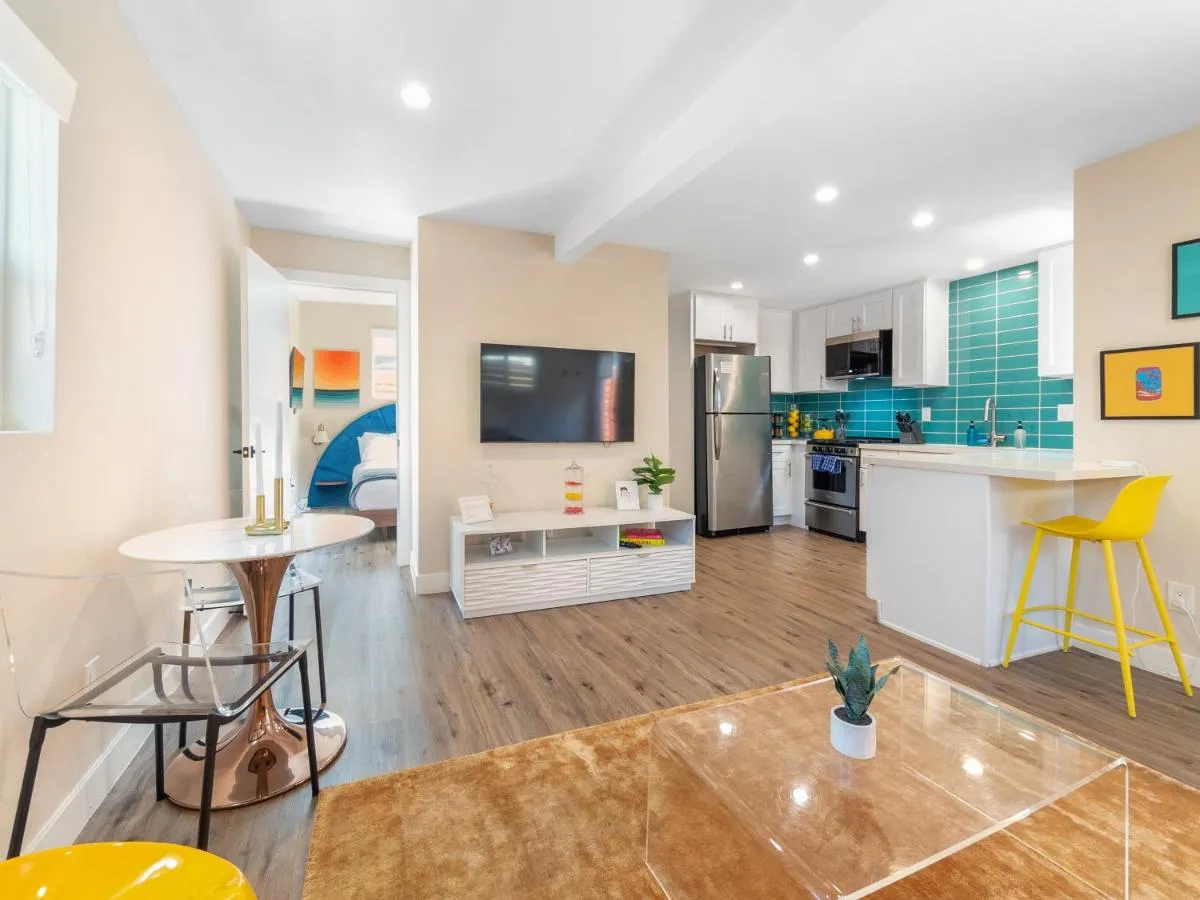 Image 6 of Beach Bungalow Perfection – Private Patios, BBQ walk2beach & Pet Friendly!