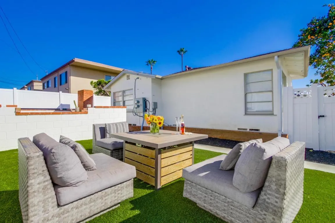 Image of Beachcomber 1