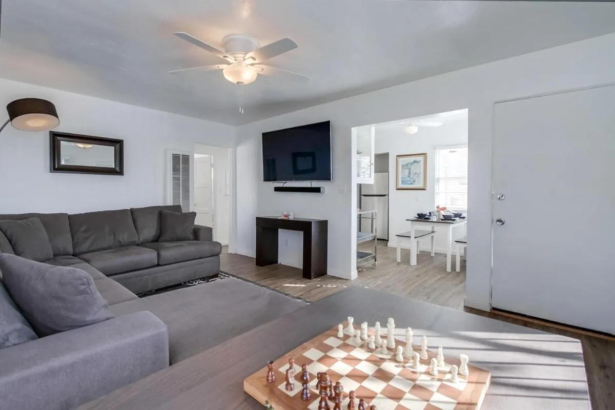 Image 4 of Beachcomber 1