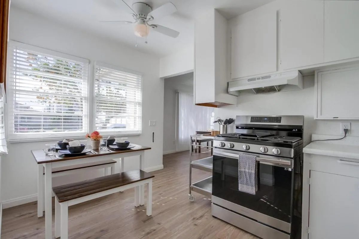 Image 3 of Beachcomber 1