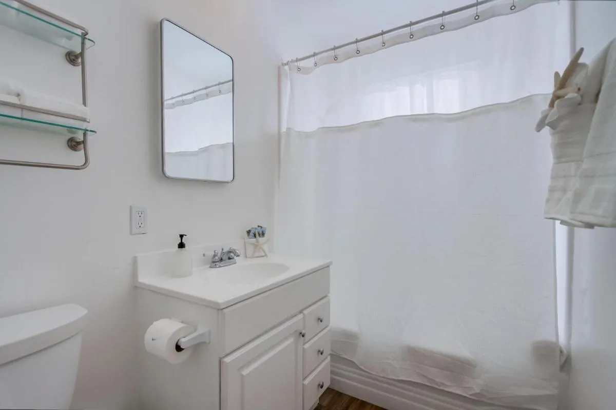 Image 2 of Beachcomber 2