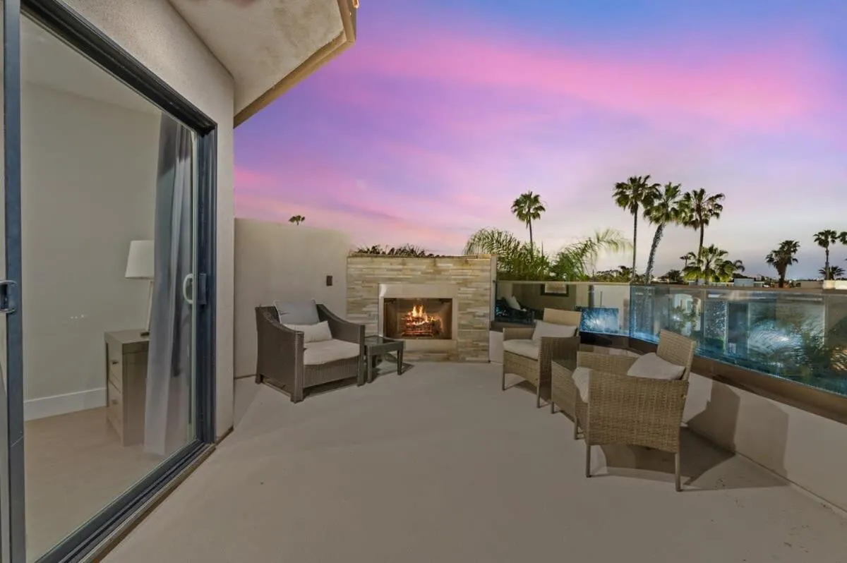 Image 3 of Beachside Bliss- 3-Story Sleeps 12