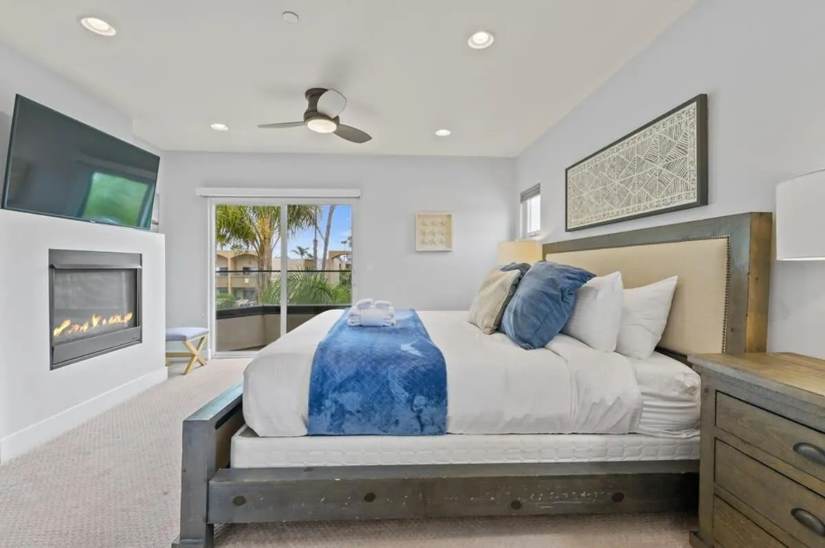 Image 6 of Beachside Bliss- 3-Story Sleeps 12